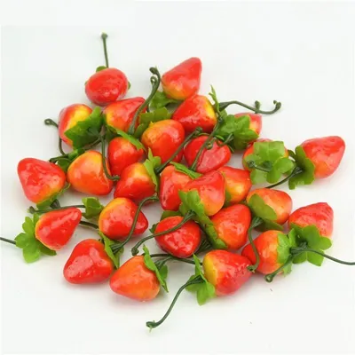 Small Foam Fake Strawberries (10pcs)