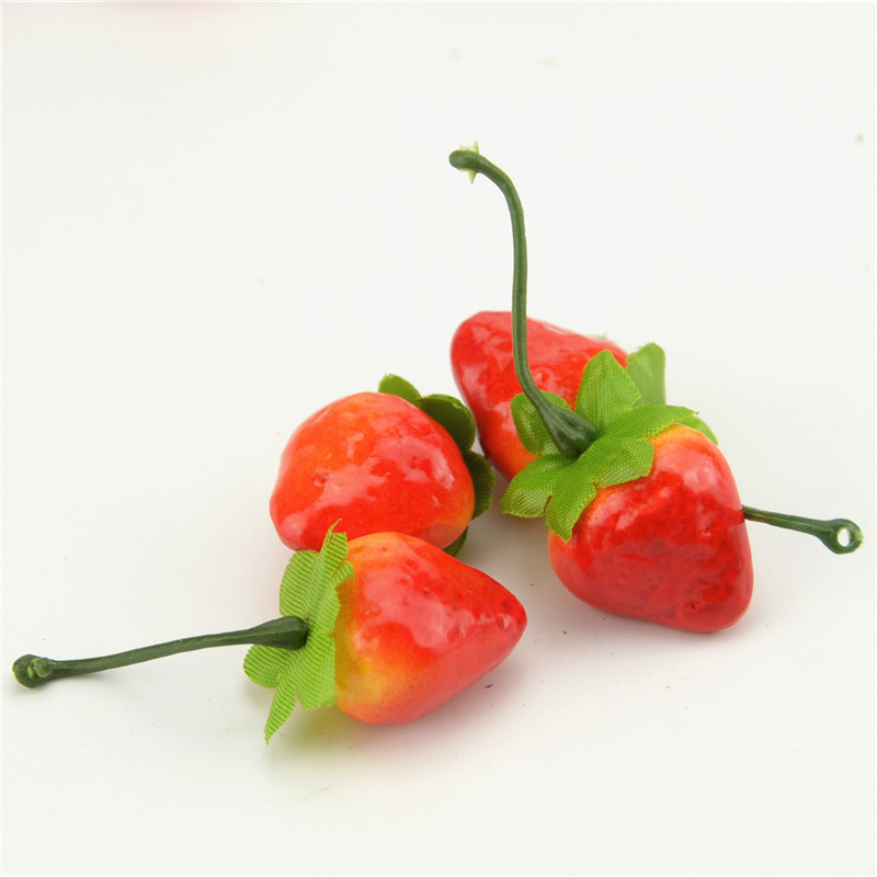 Small Foam Fake Strawberries (10pcs)