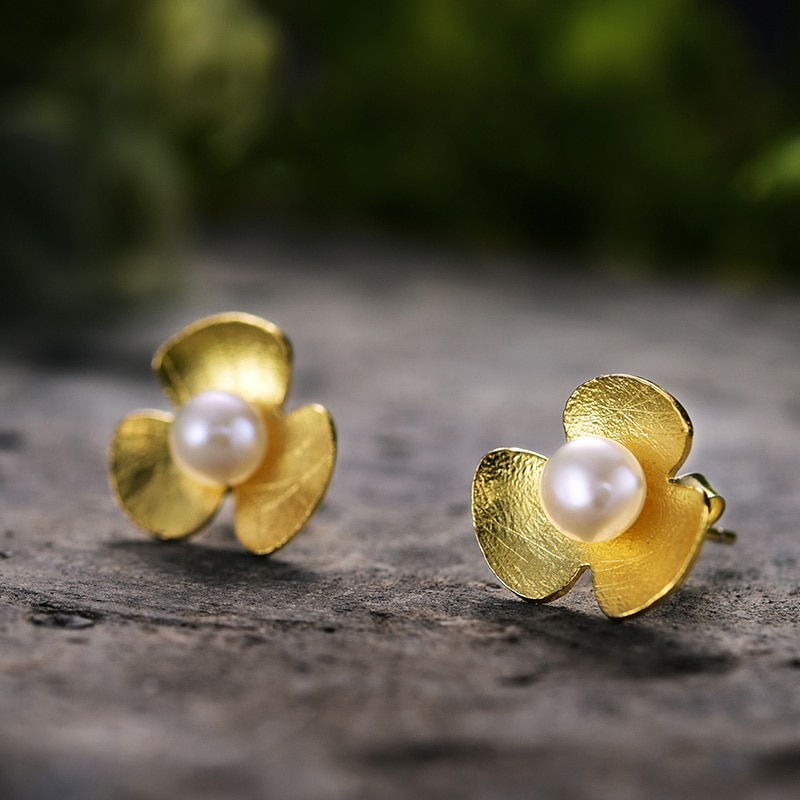 Small Pearl Stud Earrings With Clover Design