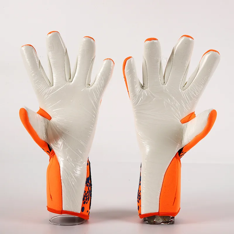 Soccer Goalkeeper Gloves (1 pair) Soccer Goalkeeper Gloves (1 pair)