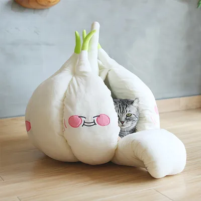 Soft Cotton Garlic Cat Bed