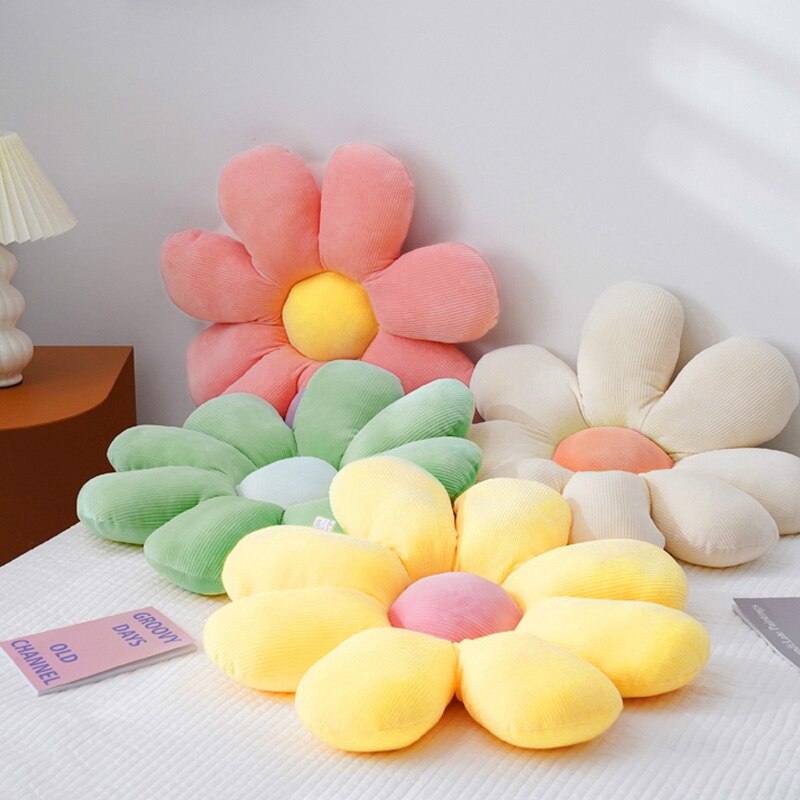 Soft Plush Daisy Throw Pillow Soft Plush Daisy Throw Pillow