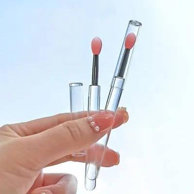 Soft Reusable Silicone Lip Applicator