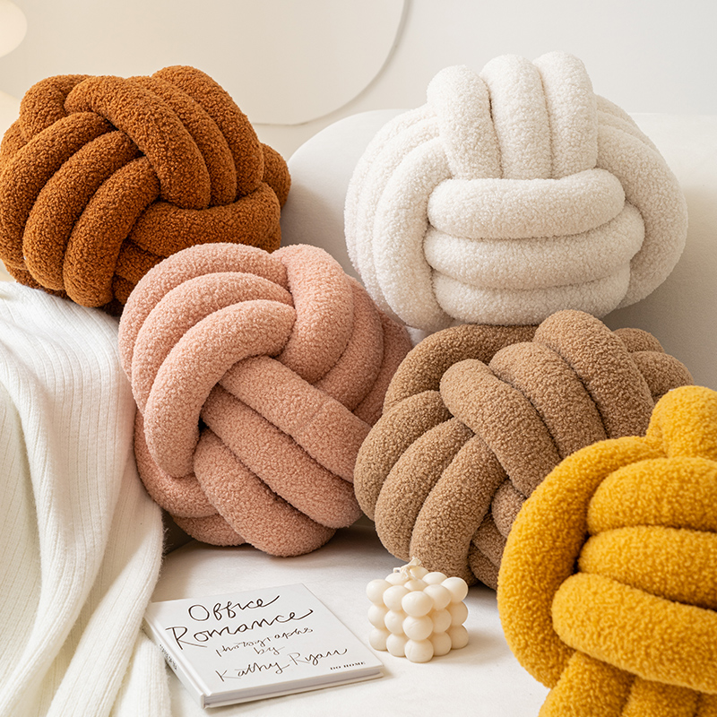 Soft Wool Knot Pillow Ball Soft Wool Knot Pillow Ball