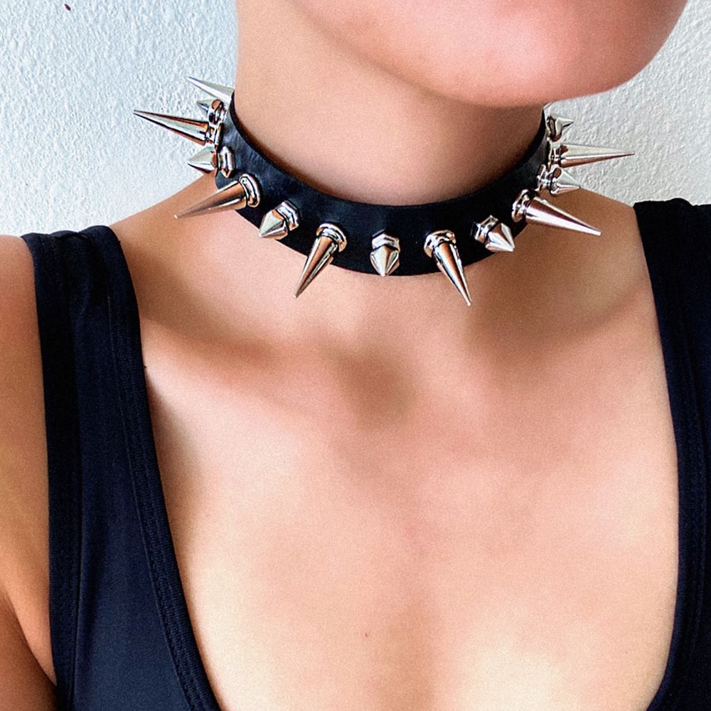 Spiked Collar Choker Fashion Necklace
