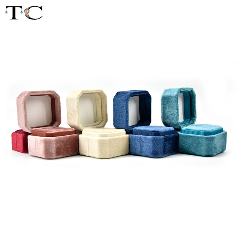 Square Shaped Velvet Ring Holder