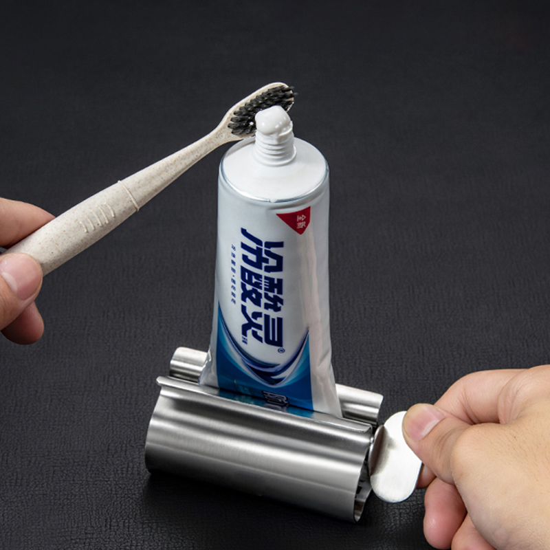 Stainless Steel Rolling Toothpaste Squeezer and Holder Stainless Steel Rolling Toothpaste Squeezer and Holder