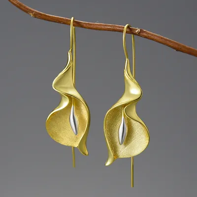 Sterling Silver Dangle Calla Lily Earrings Sterling Silver Dangle Calla Lily Earrings