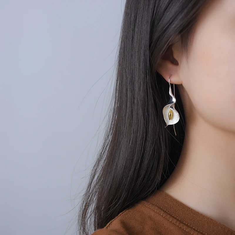 Sterling Silver Dangle Calla Lily Earrings Sterling Silver Dangle Calla Lily Earrings
