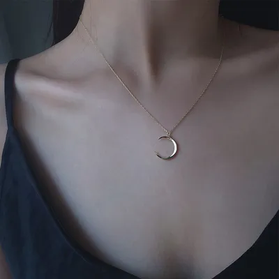 Sterling Silver Moon Pendant Necklace Sterling Silver Moon Pendant Necklace