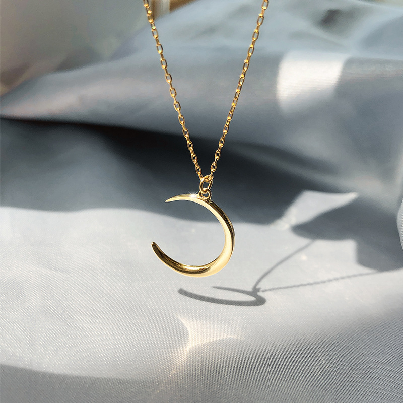 Sterling Silver Moon Pendant Necklace Sterling Silver Moon Pendant Necklace