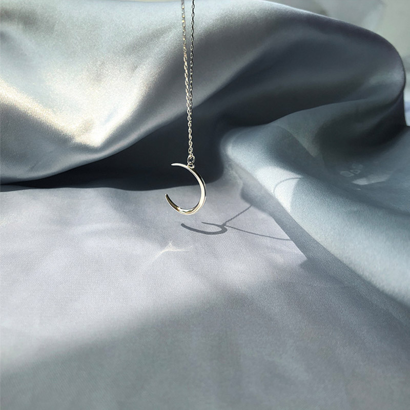 Sterling Silver Moon Pendant Necklace Sterling Silver Moon Pendant Necklace