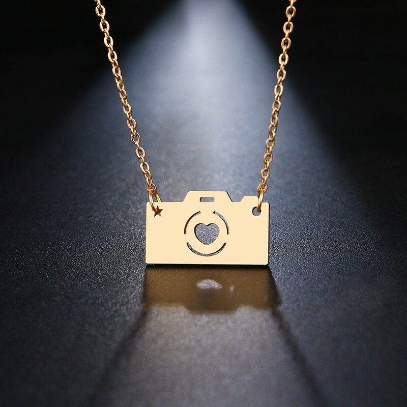 Stylish Camera Pendant Necklace