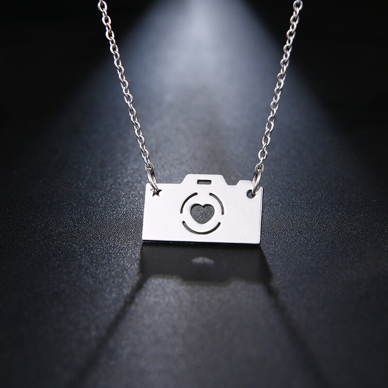 Stylish Camera Pendant Necklace Stylish Camera Pendant Necklace