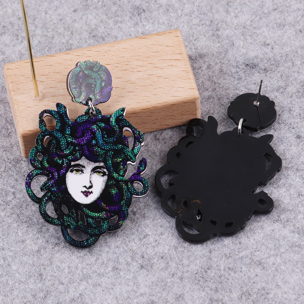 Stylish Dangling Medusa Earrings (2 pcs)