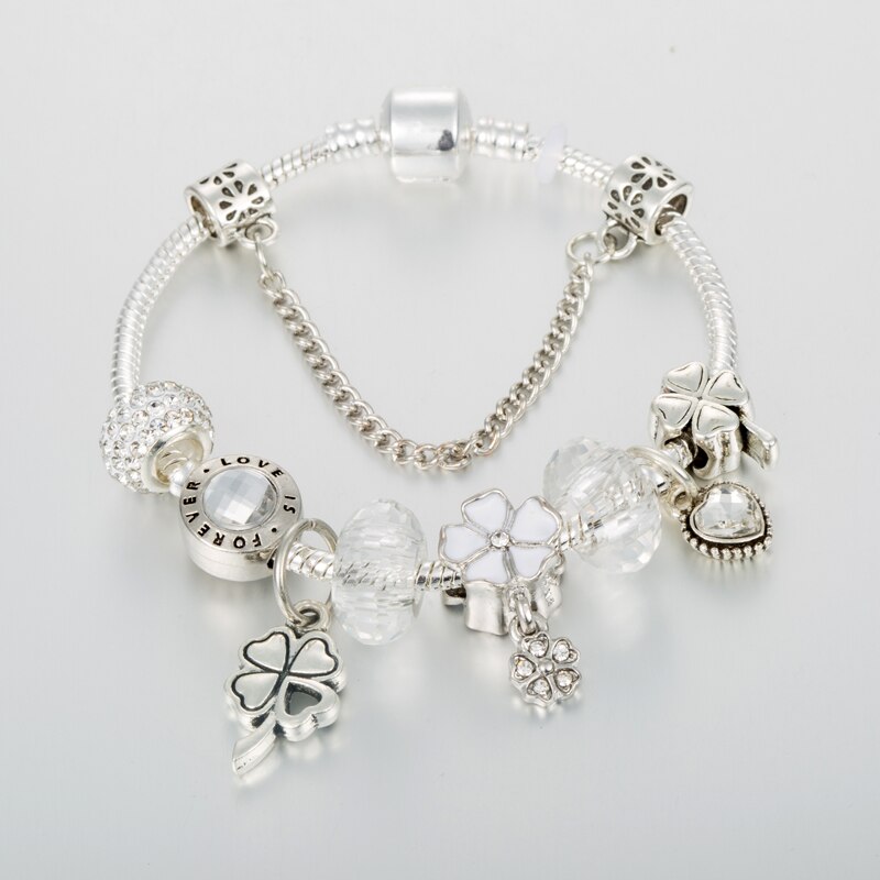 Stylish Flower Charm Bracelet