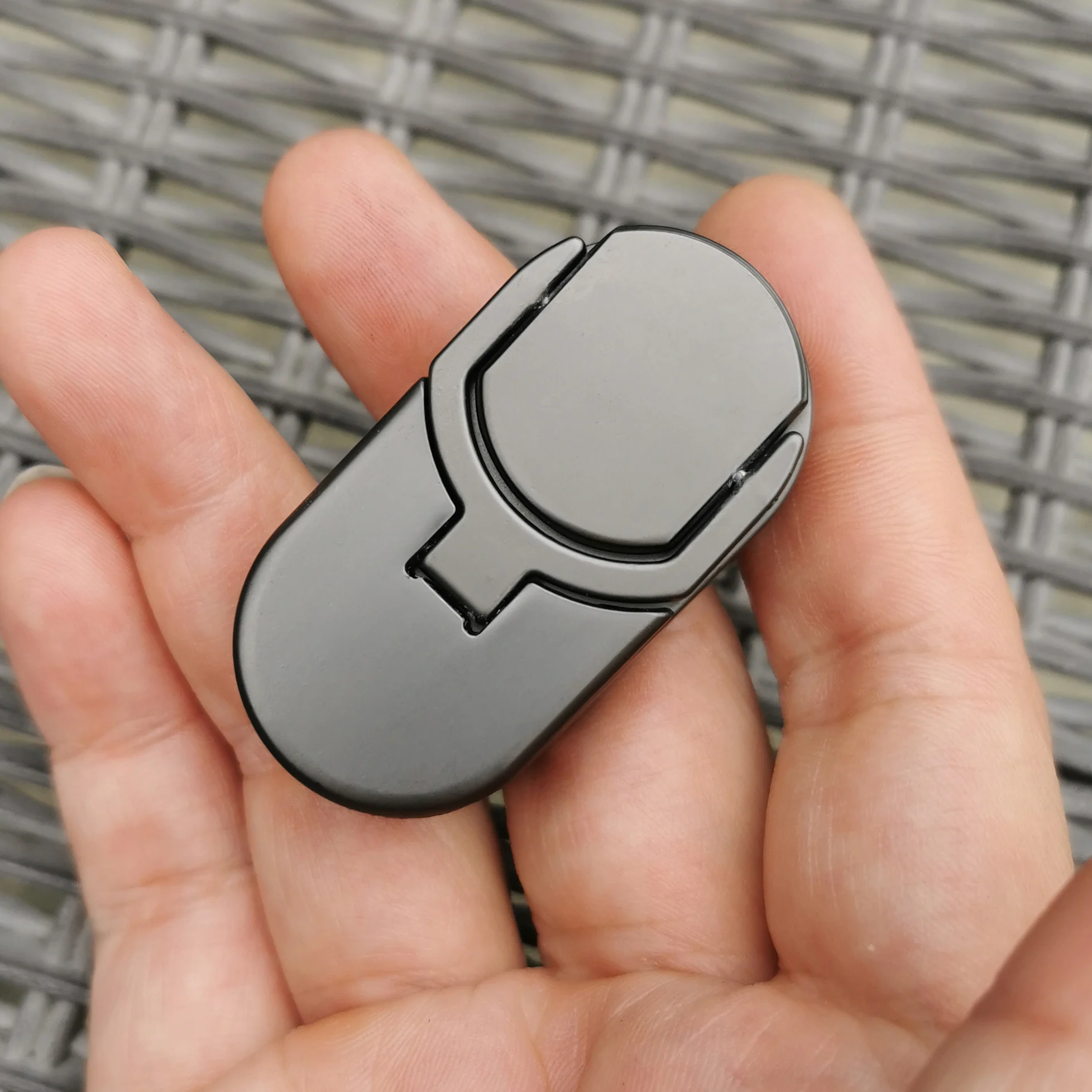 Target Push Slider Fidget Slider Toy Adult Metal Fidget Toy Finger Push Spin Coins Decompression Toys EDC Haptic Slider