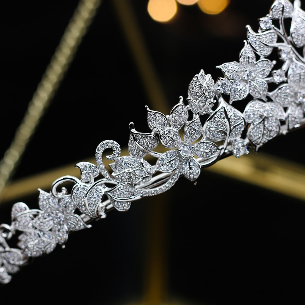 Tiara Headband Elegant Hair Accessory Tiara Headband Elegant Hair Accessory