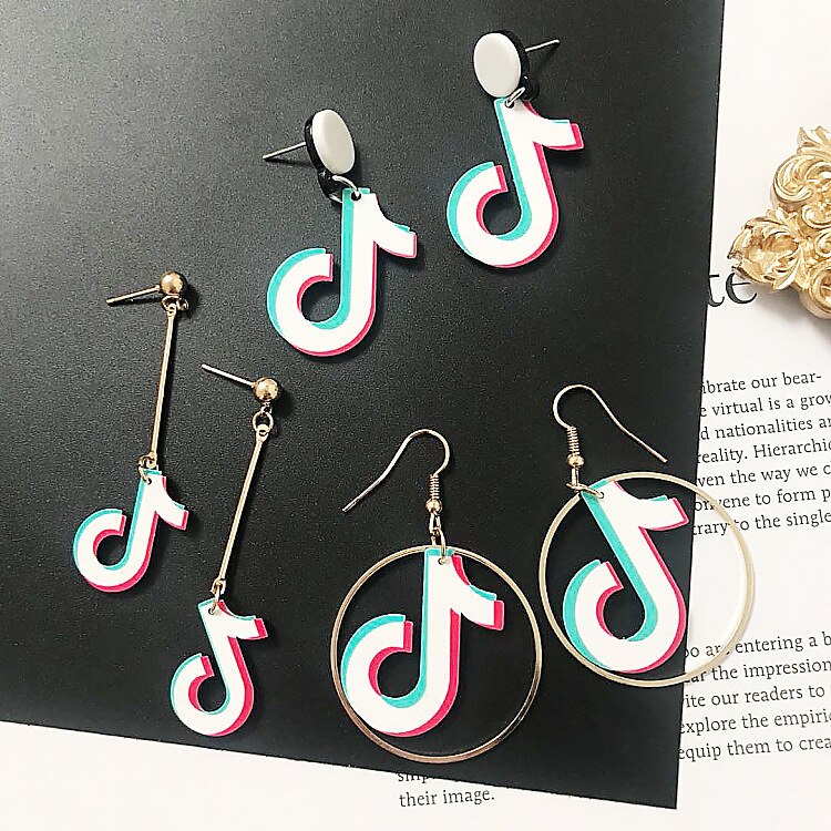 TikTok Earrings Trendy Fashion Accessory TikTok Earrings Trendy Fashion Accessory