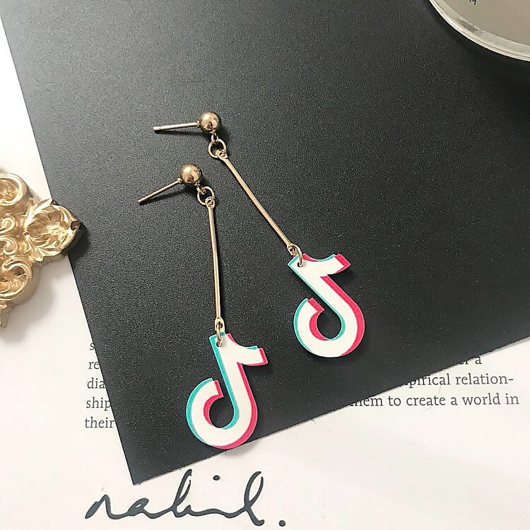 TikTok Earrings Trendy Fashion Accessory TikTok Earrings Trendy Fashion Accessory