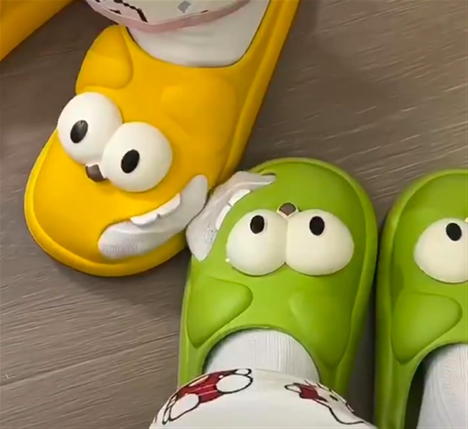 Tongue Kiss Slippers Big Eye Dog Slippers,Cute Funny Big Eye Dog Fun Cartoon Package Head Eva Slippers For Women Tongue Kiss Slippers Big Eye Dog Slippers,Cute Funny Big Eye Dog Fun Cartoon Package Head Eva Slippers For Women