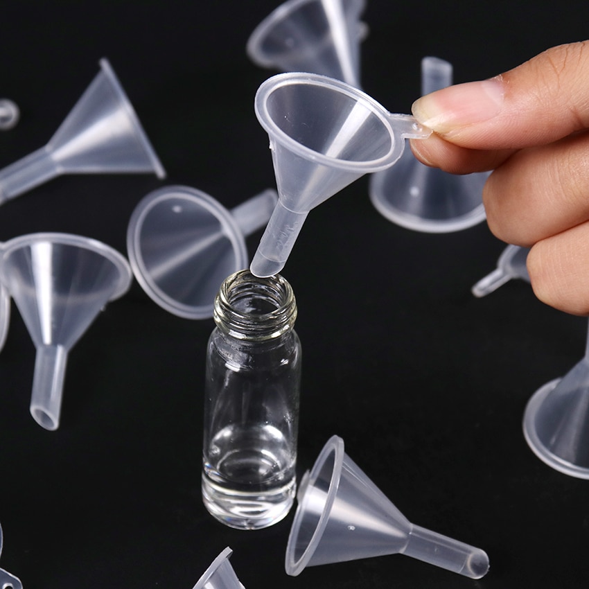 Transparent Small Plastic Funnels (10 pcs)