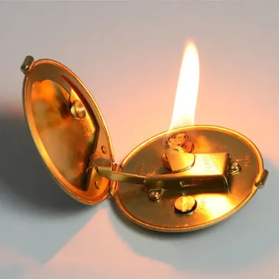 Ultra-thin Portable Compact Powder Cake-shaped Open Cover Ignition Retro Kerosene Lighter Metal Open Fire Smoking Ultra-thin Portable Compact Powder Cake-shaped Open Cover Ignition Retro Kerosene Lighter Metal Open Fire Smoking