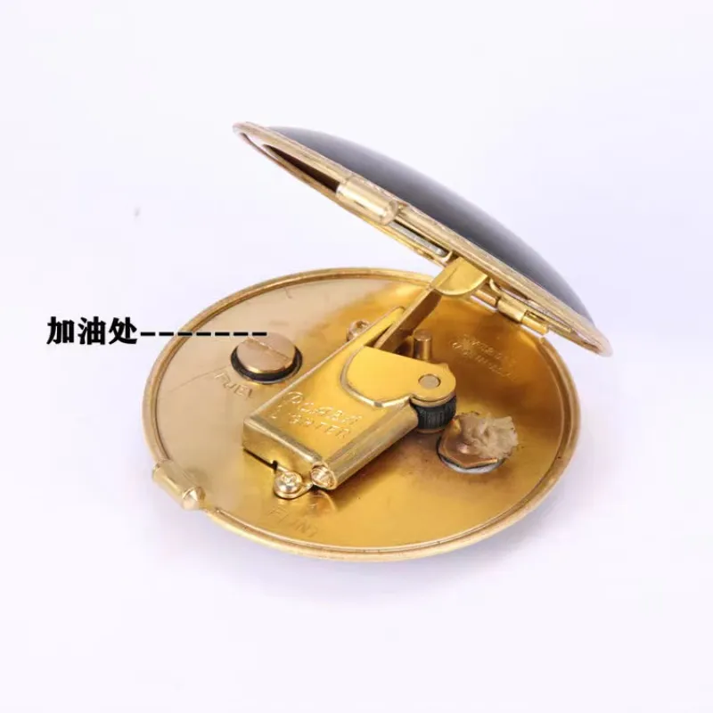 Ultra-thin Portable Compact Powder Cake-shaped Open Cover Ignition Retro Kerosene Lighter Metal Open Fire Smoking Ultra-thin Portable Compact Powder Cake-shaped Open Cover Ignition Retro Kerosene Lighter Metal Open Fire Smoking