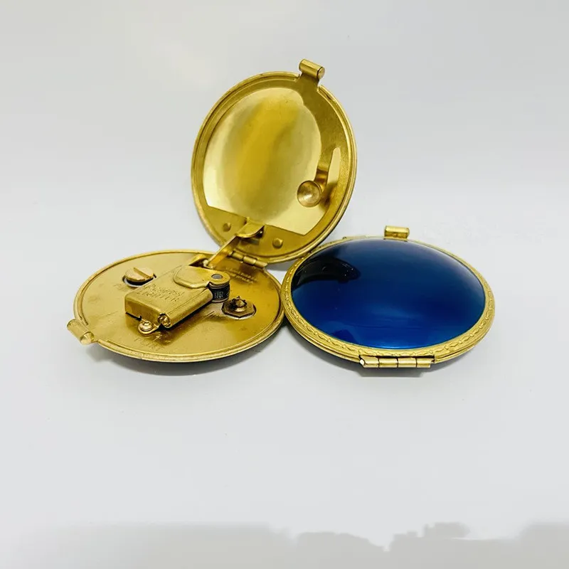 Ultra-thin Portable Compact Powder Cake-shaped Open Cover Ignition Retro Kerosene Lighter Metal Open Fire Smoking Ultra-thin Portable Compact Powder Cake-shaped Open Cover Ignition Retro Kerosene Lighter Metal Open Fire Smoking