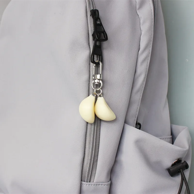 Unique Garlic Pendant Keychain Student Couple Personality Bag Pendant Car Keychains Jewelry