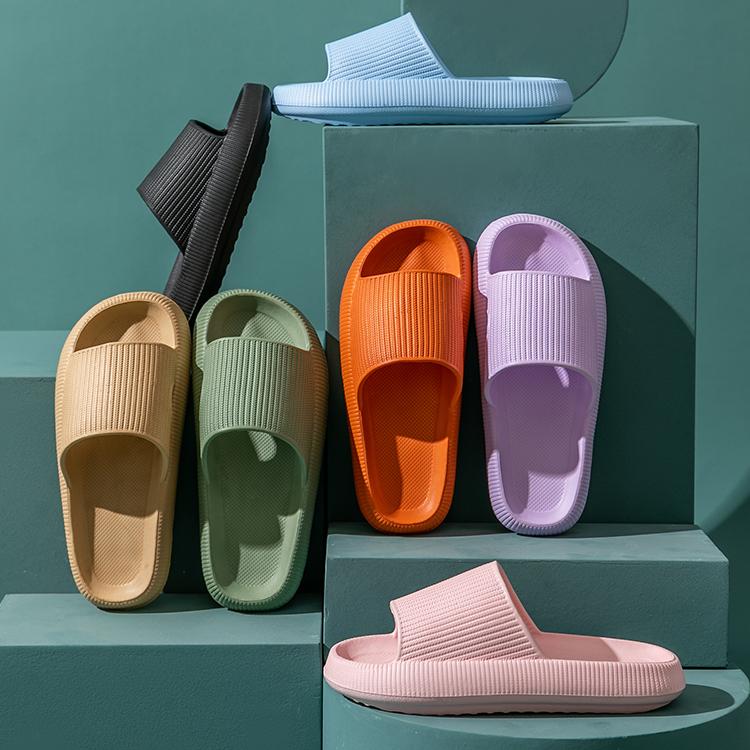 Unisex Anti Slip Slippers Thick Platform Cloud Slippers Summer Beach EVA Soft Sole Slide Sandals Leisure Indoor Bathroom