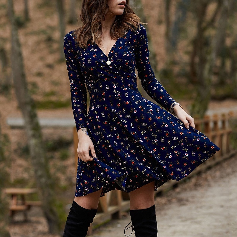 V Neck Long Sleeve Floral Dress V Neck Long Sleeve Floral Dress