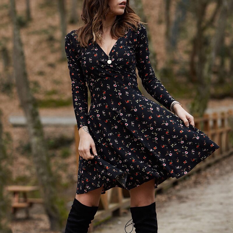 V Neck Long Sleeve Floral Dress V Neck Long Sleeve Floral Dress