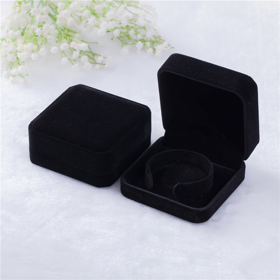 Velvet Bangle Box Jewelry Holder