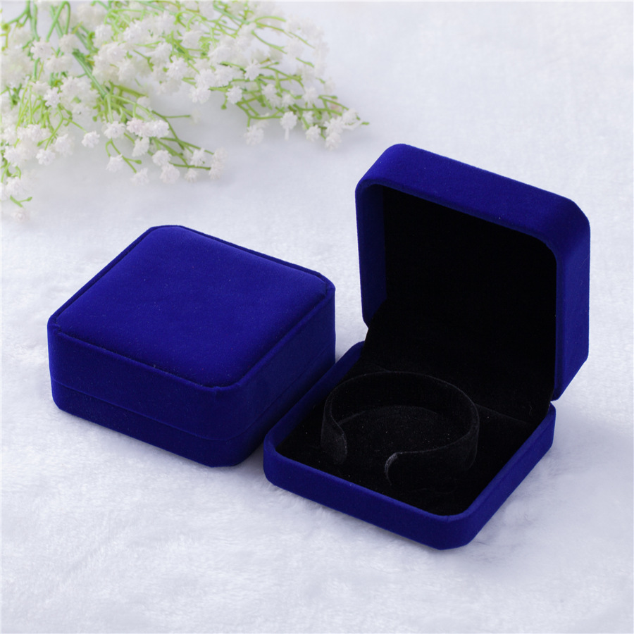 Velvet Bangle Box Jewelry Holder