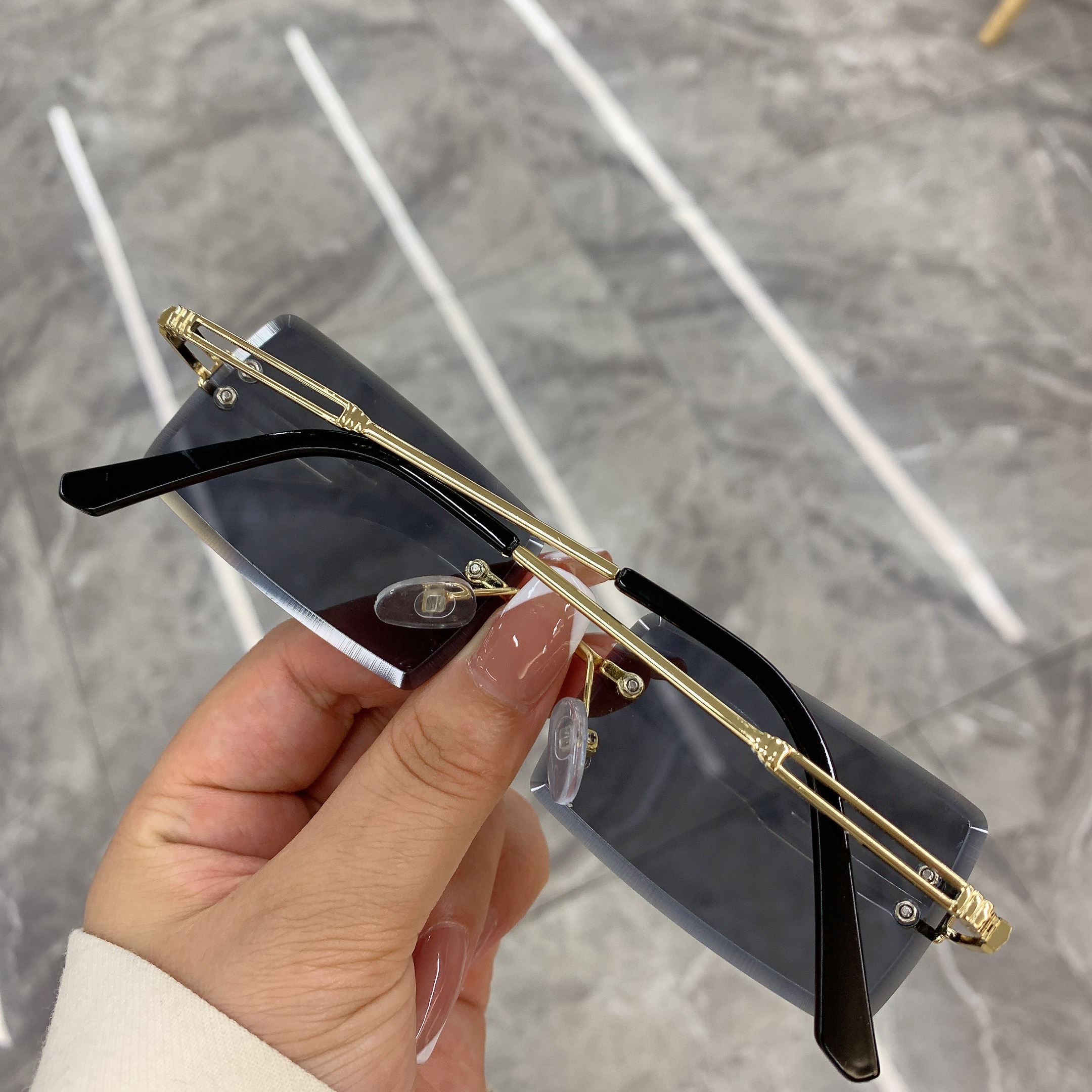 Vintage Fashion Sunglasses Rimless Frameless Rectangle Shades Gradient UV400 Summer Traveling Sun Glasses for Women