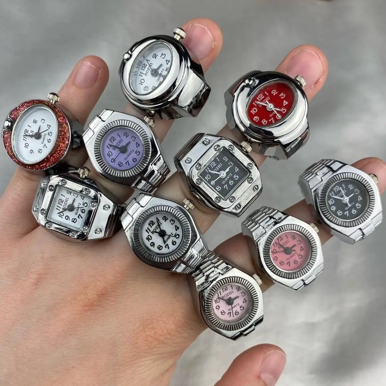 Vintage Punk Finger Watch Mini Elastic Strap Alloy Watches Couple Rings Jewelry Clock Retro Roman Quartz Watch Rings Vintage Punk Finger Watch Mini Elastic Strap Alloy Watches Couple Rings Jewelry Clock Retro Roman Quartz Watch Rings