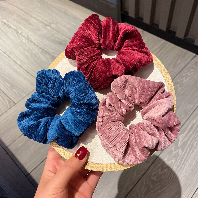 Vintage Style Big Corduroy Scrunchie Vintage Style Big Corduroy Scrunchie