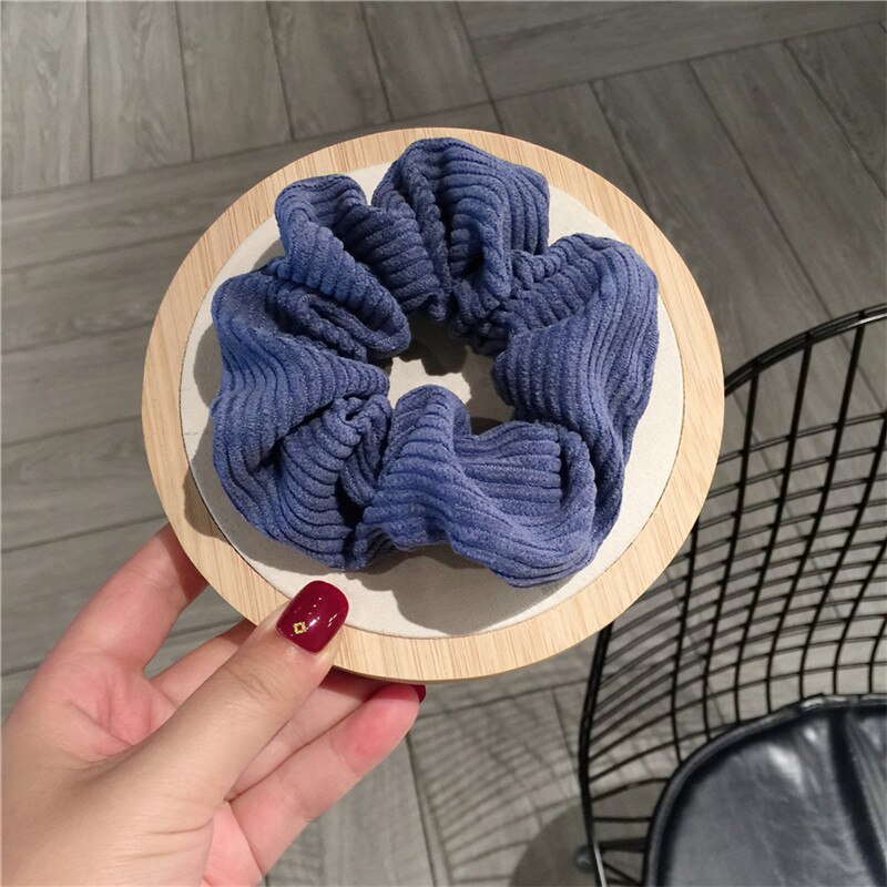 Vintage Style Big Corduroy Scrunchie Vintage Style Big Corduroy Scrunchie