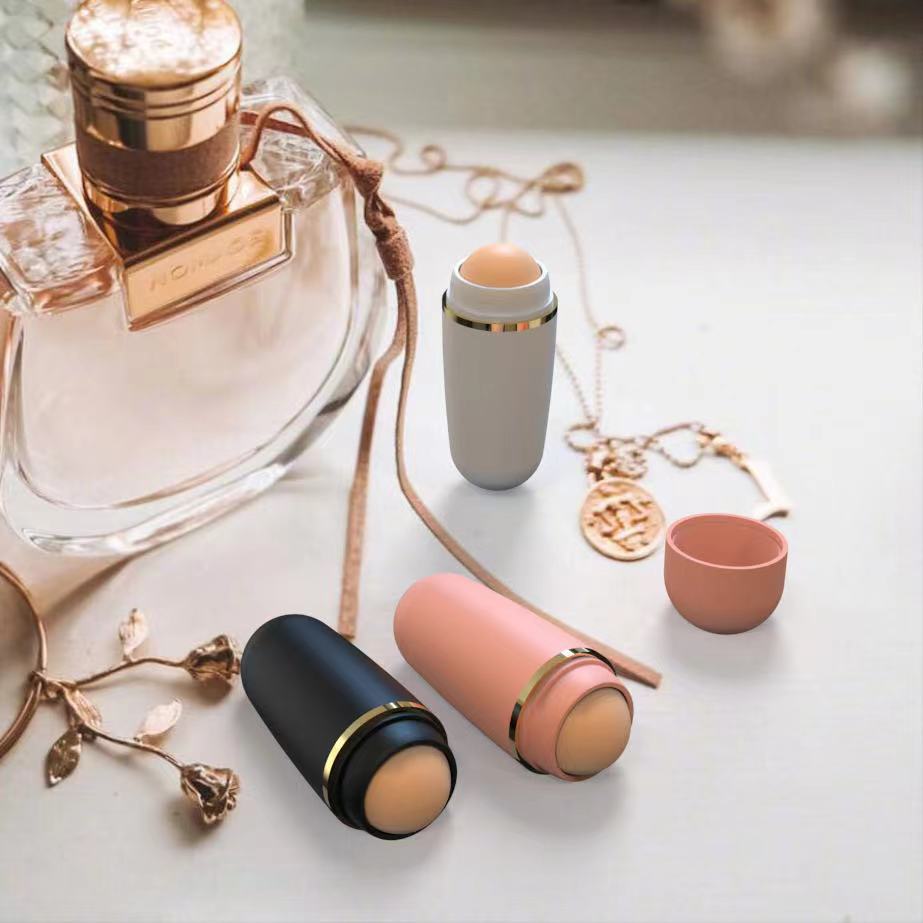 Volcanic Stone Face Oil Absorbing Roller