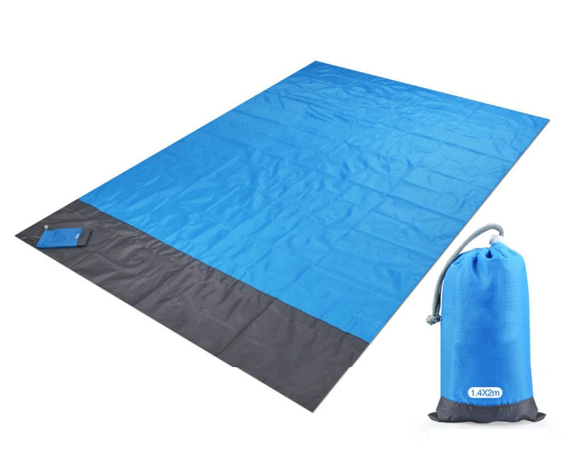 Waterproof and Sandless Beach Mat Waterproof and Sandless Beach Mat