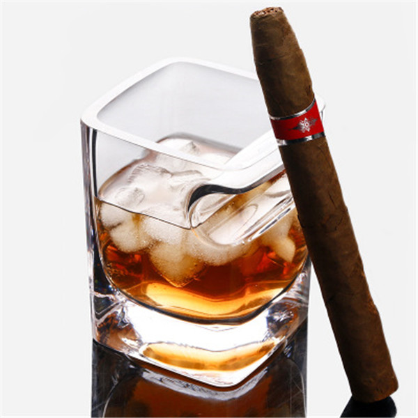 Whiskey Glass With Cigar Holder Whiskey Glass With Cigar Holder