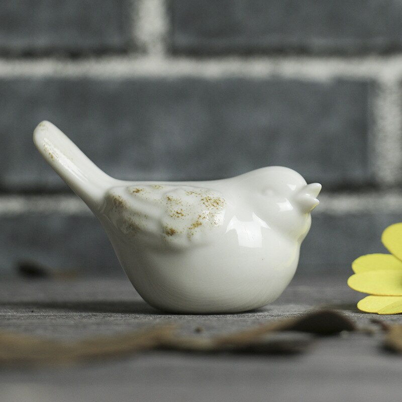 White Ceramic Bird Figurines (2pcs) White Ceramic Bird Figurines (2pcs)