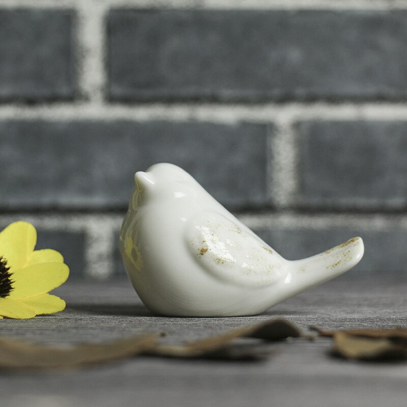 White Ceramic Bird Figurines (2pcs) White Ceramic Bird Figurines (2pcs)