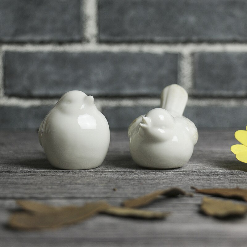 White Ceramic Bird Figurines (2pcs) White Ceramic Bird Figurines (2pcs)