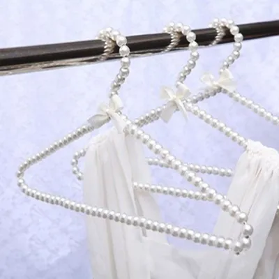 White Faux Pearl Hangers (10pcs) White Faux Pearl Hangers (10pcs)