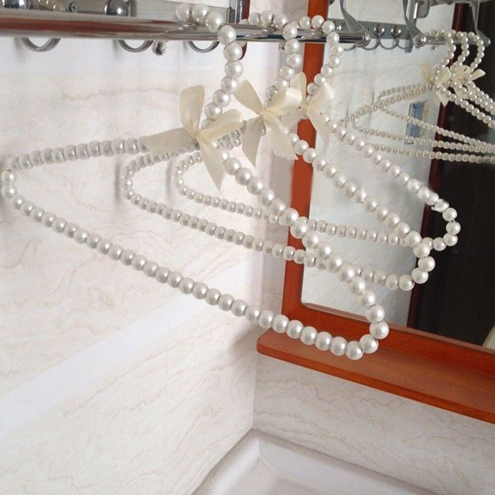 White Faux Pearl Hangers (10pcs) White Faux Pearl Hangers (10pcs)