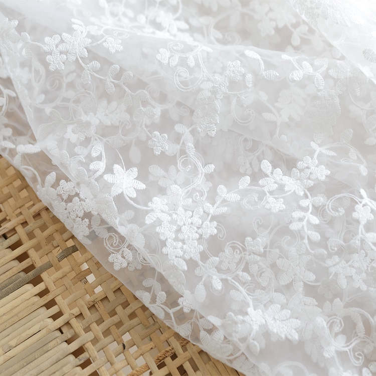White Lace Embroidered Tablecloth White Lace Embroidered Tablecloth