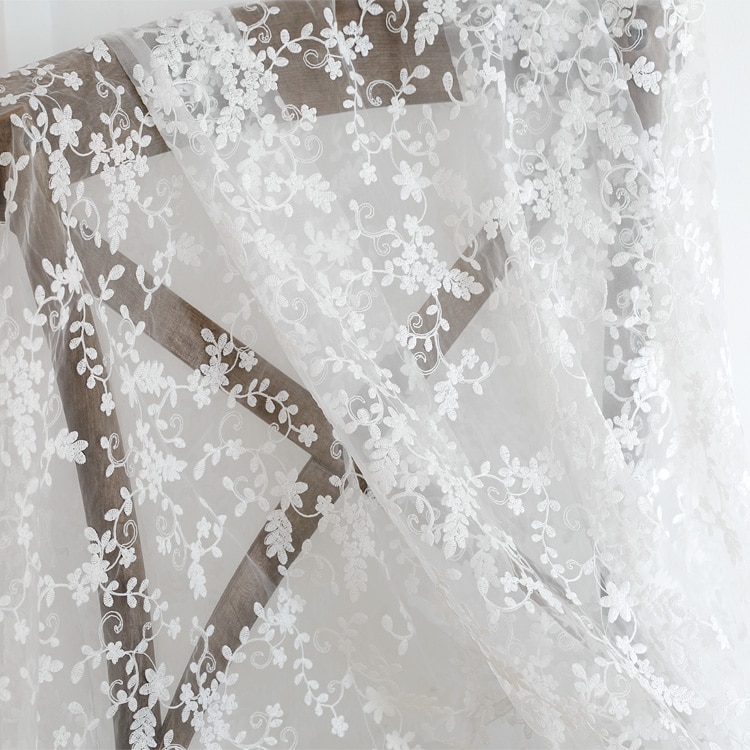 White Lace Embroidered Tablecloth White Lace Embroidered Tablecloth