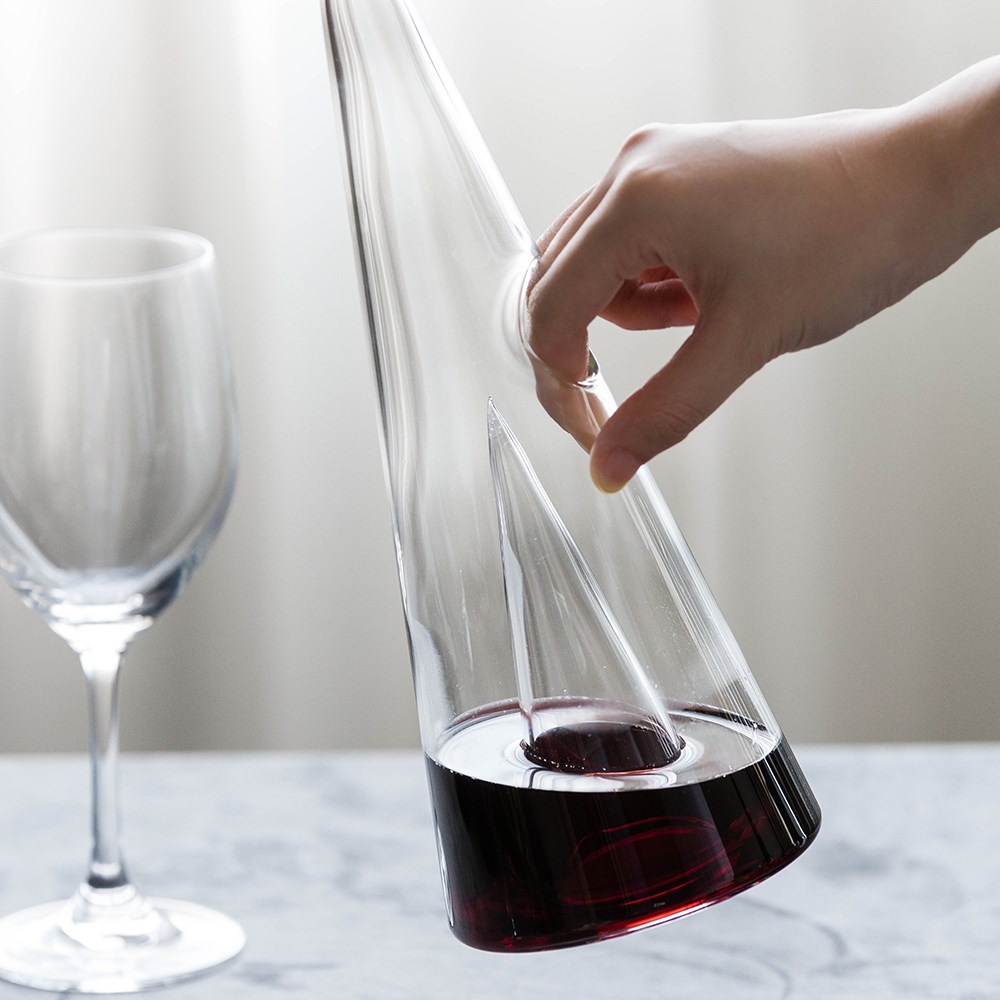 Wine Decanter Elegant Glass Pourer Wine Decanter Elegant Glass Pourer
